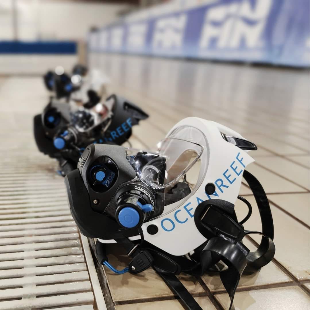 Buceo con máscara facial completa en Madrid